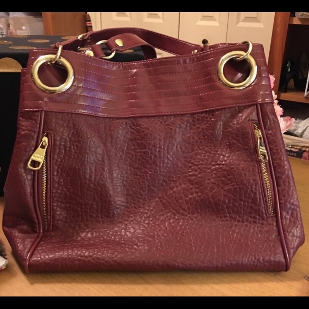 STEVE MADDEN BURGUNDY TAFFEY TOTE BAG NWOT